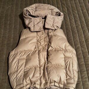 Lululemon Wunder Puff 600 down filled vest with hood